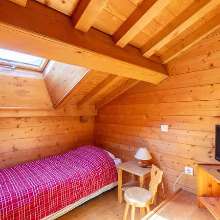 Apartmán Quiet With Mountain View Sleeps 6 *