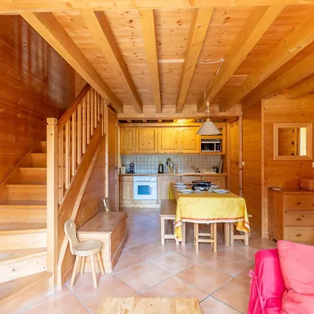 Lägenhet Quiet With Mountain View Sleeps 6 La Clusaz